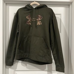 Under Armour Sweatshirt